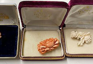 珊瑚　帯留めの商品写真